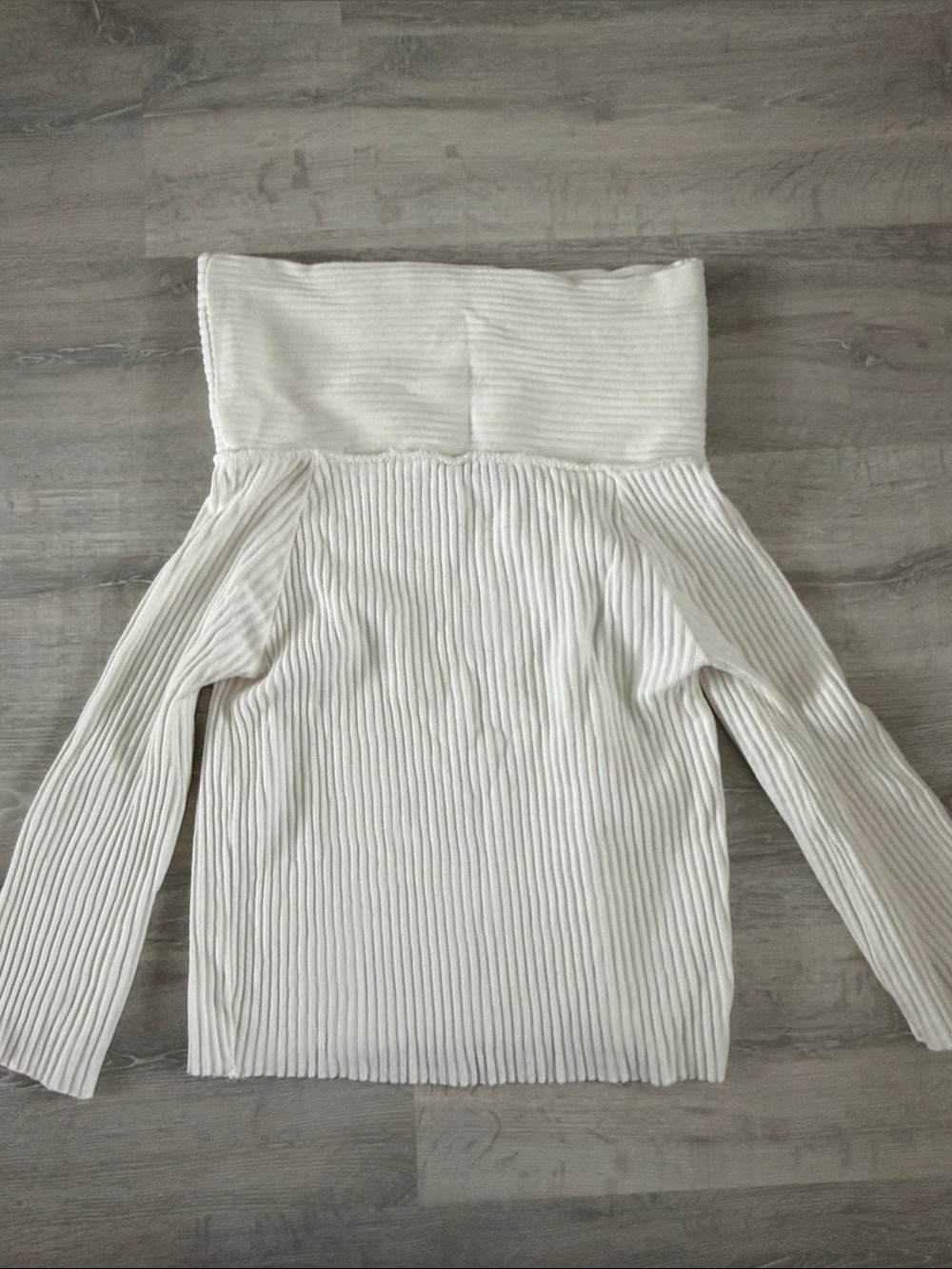 Off-the-Shoulder Ribbed Sweater - Picture 8 of 12